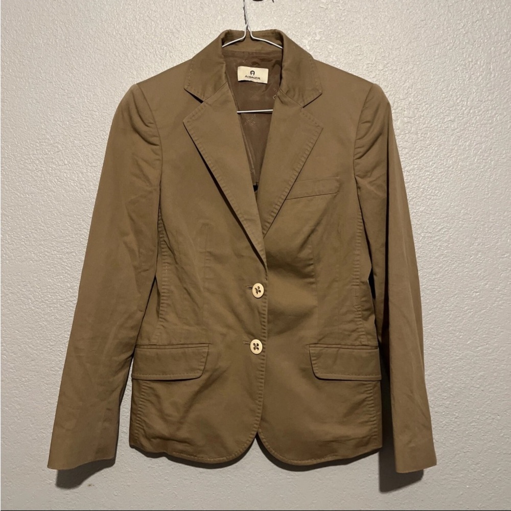 Etienne Aigner Beige Two Button Blazer Jacket Made In Italy Size 6